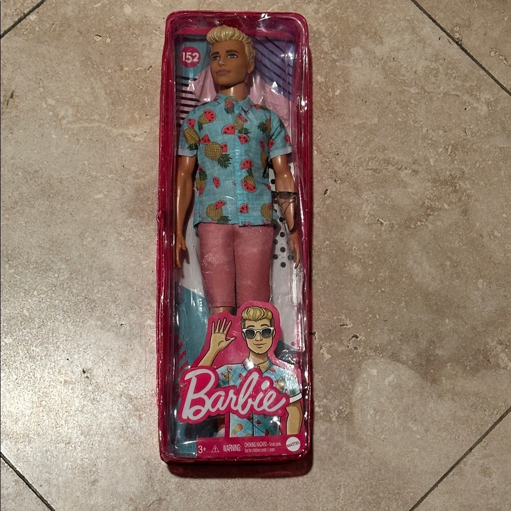 NWT Ken Doll & I Am Kenough T-Shirt EUC • Size M
